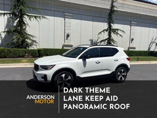 Used 2024 Volvo XC40 B5 Core image 1