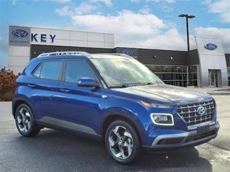 Used 2023 Hyundai Venue Limited image 1