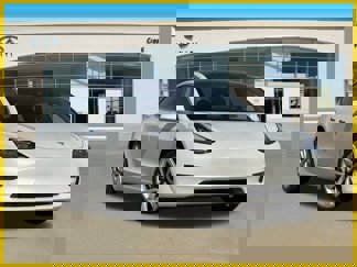 Used 2020 Tesla Model 3 Standard Range image 1