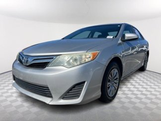Used 2012 Toyota Camry LE image 1