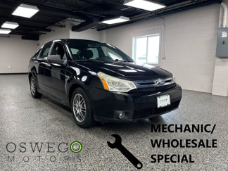 Used 2010 Ford Focus SE image 1