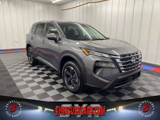 Used 2025 Nissan Rogue SV image 1