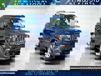 Used 2017 Jeep Renegade Latitude w/ Cold Weather Group image 1