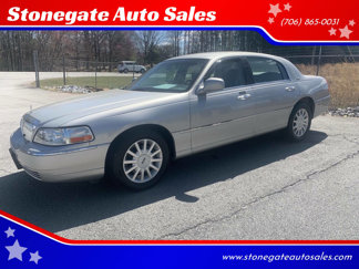 Used 2006 Lincoln Town Car Signature image 1