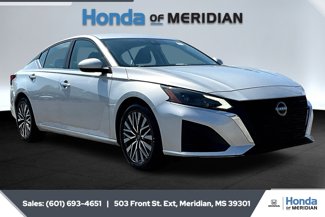 Used 2023 Nissan Altima 2.5 SV image 1
