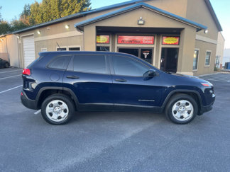 Used 2015 Jeep Cherokee Sport image 1