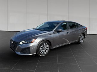 Used 2023 Nissan Altima 2.5 SV image 1