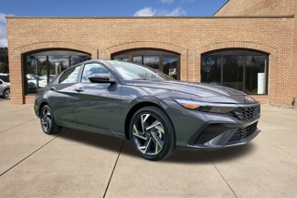 New 2025 Hyundai Elantra SEL image 1