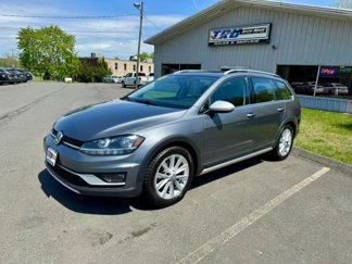 Used 2018 Volkswagen Golf Alltrack SE image 1