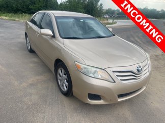 Used 2011 Toyota Camry LE image 1