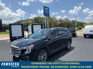 Used 2023 GMC Terrain SLT image 1