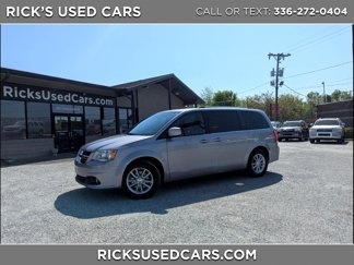Used 2019 Dodge Grand Caravan SXT image 1