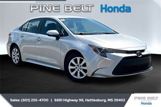 Used 2024 Toyota Corolla LE image 1