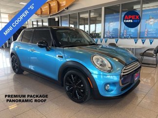Used 2015 MINI Cooper 4-Door Hardtop image 1