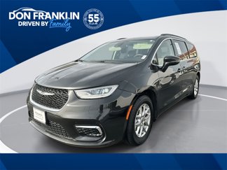 Used 2022 Chrysler Pacifica Touring-L image 1