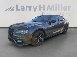 Used 2022 Chrysler 300 Touring L image 1