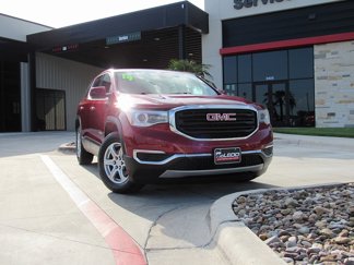 Used 2019 GMC Acadia SLE w/ LPO, Floor Liner Package image 1