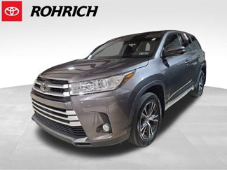 Used 2017 Toyota Highlander Plus image 1