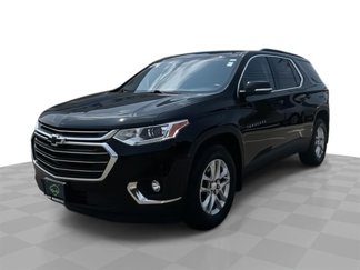 Used 2021 Chevrolet Traverse LT image 1