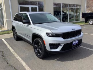 New 2025 Jeep Grand Cherokee Limited w/ Black Appearance Package image 1