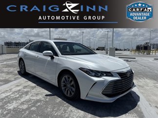 Used 2019 Toyota Avalon Limited image 1