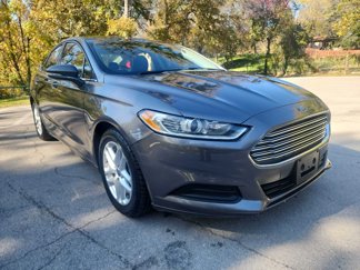 Used 2016 Ford Fusion SE image 1