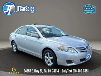 Used 2011 Toyota Camry LE image 1
