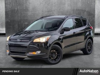 Used 2015 Ford Escape SE w/ Equipment Group 201A image 1