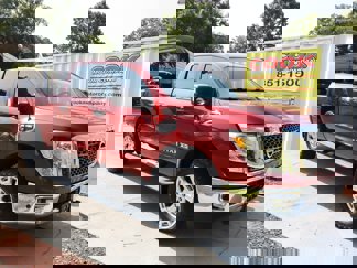 Used 2017 Nissan Titan SV image 1