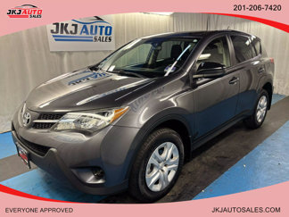 Used 2015 Toyota RAV4 LE image 1