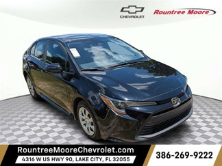 Used 2023 Toyota Corolla LE image 1
