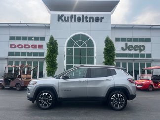 Used 2022 Jeep Compass Limited image 1