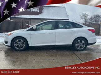 Used 2017 Ford Focus SE image 1