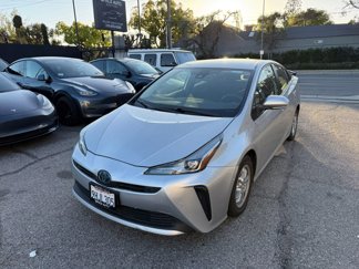 Used 2021 Toyota Prius LE image 1