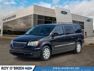 Used 2014 Chrysler Town & Country Touring image 1