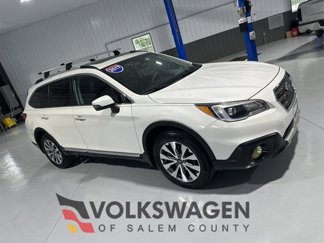Used 2017 Subaru Outback 3.6R Touring image 1