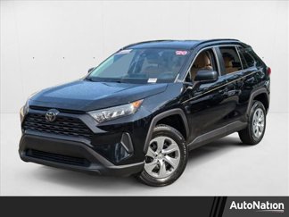 Used 2020 Toyota RAV4 LE image 1