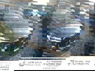 Certified 2022 Volvo XC60 B5 Momentum w/ Climate Package image 1