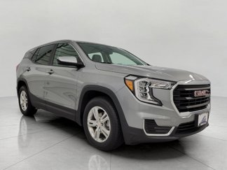 Used 2024 GMC Terrain SLE image 1