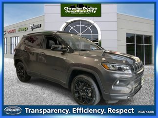 Used 2023 Jeep Compass Altitude w/ Sun and Sound Group image 1