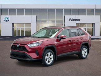 Used 2021 Toyota RAV4 LE image 1