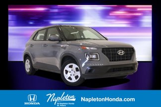 Used 2020 Hyundai Venue SE image 1