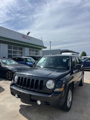 Used 2014 Jeep Patriot Latitude image 1
