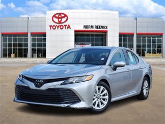 Used 2019 Toyota Camry LE image 1