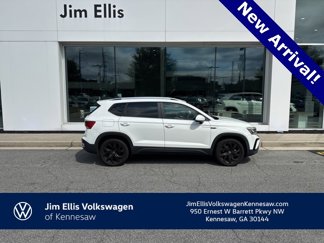 Used 2022 Volkswagen Taos SE w/ Panoramic Sunroof Package image 1