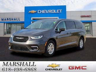 Used 2023 Chrysler Pacifica Touring-L image 1