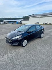 Used 2017 Ford Fiesta S image 1