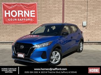 Used 2022 Nissan Kicks S image 1