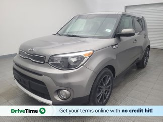 Used 2017 Kia Soul + image 1