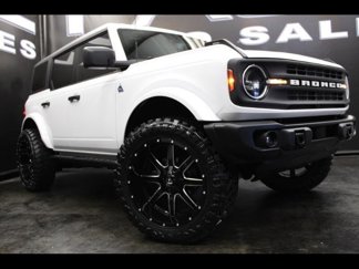 Used 2023 Ford Bronco Black Diamond image 1